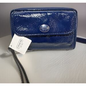 Coach F48864 Peyton Patent Leather Universal Zip Wallet Wristlet NWT Blue